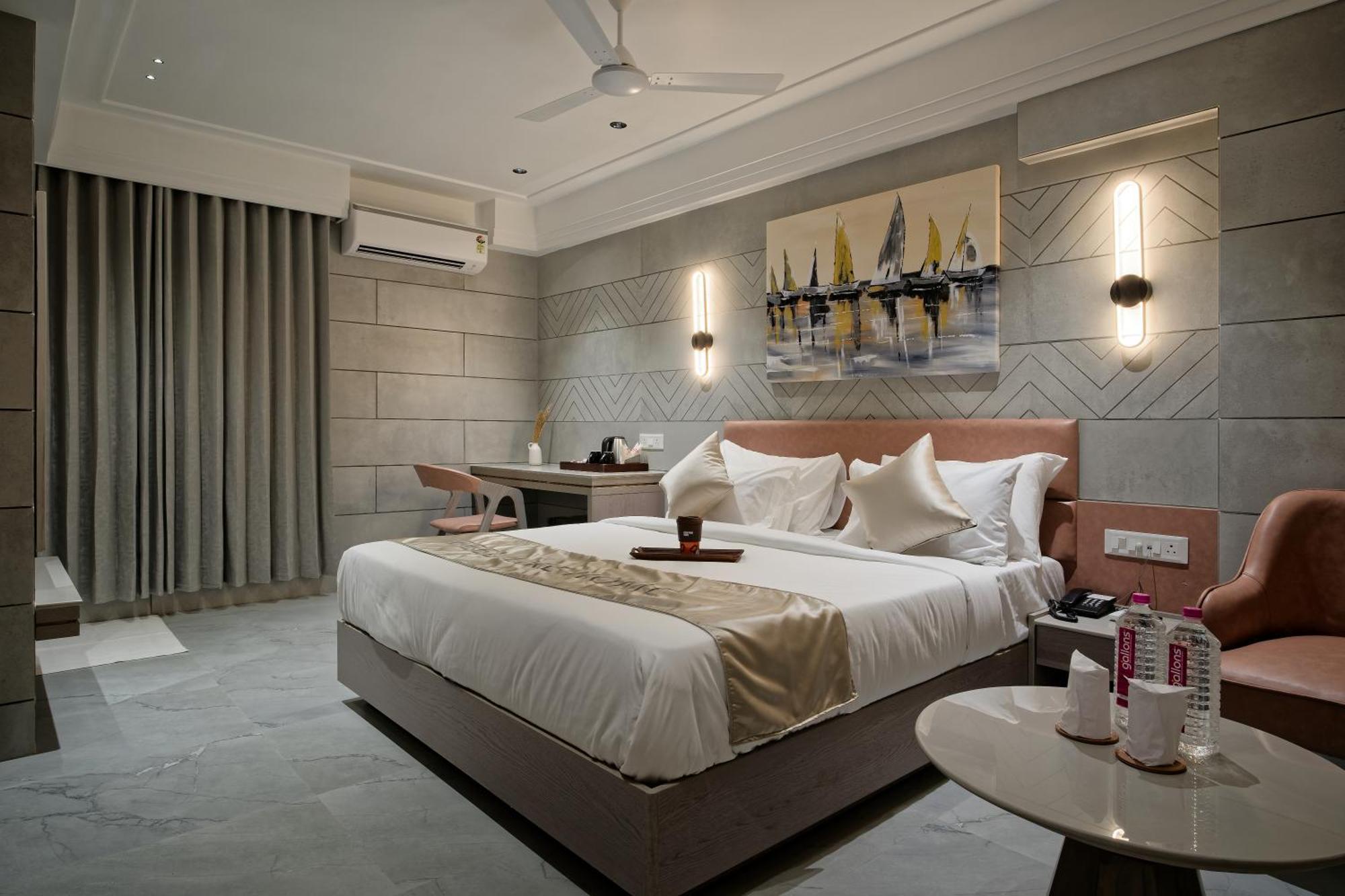 Hotel Golden Plaza Ahmedabad Exterior foto