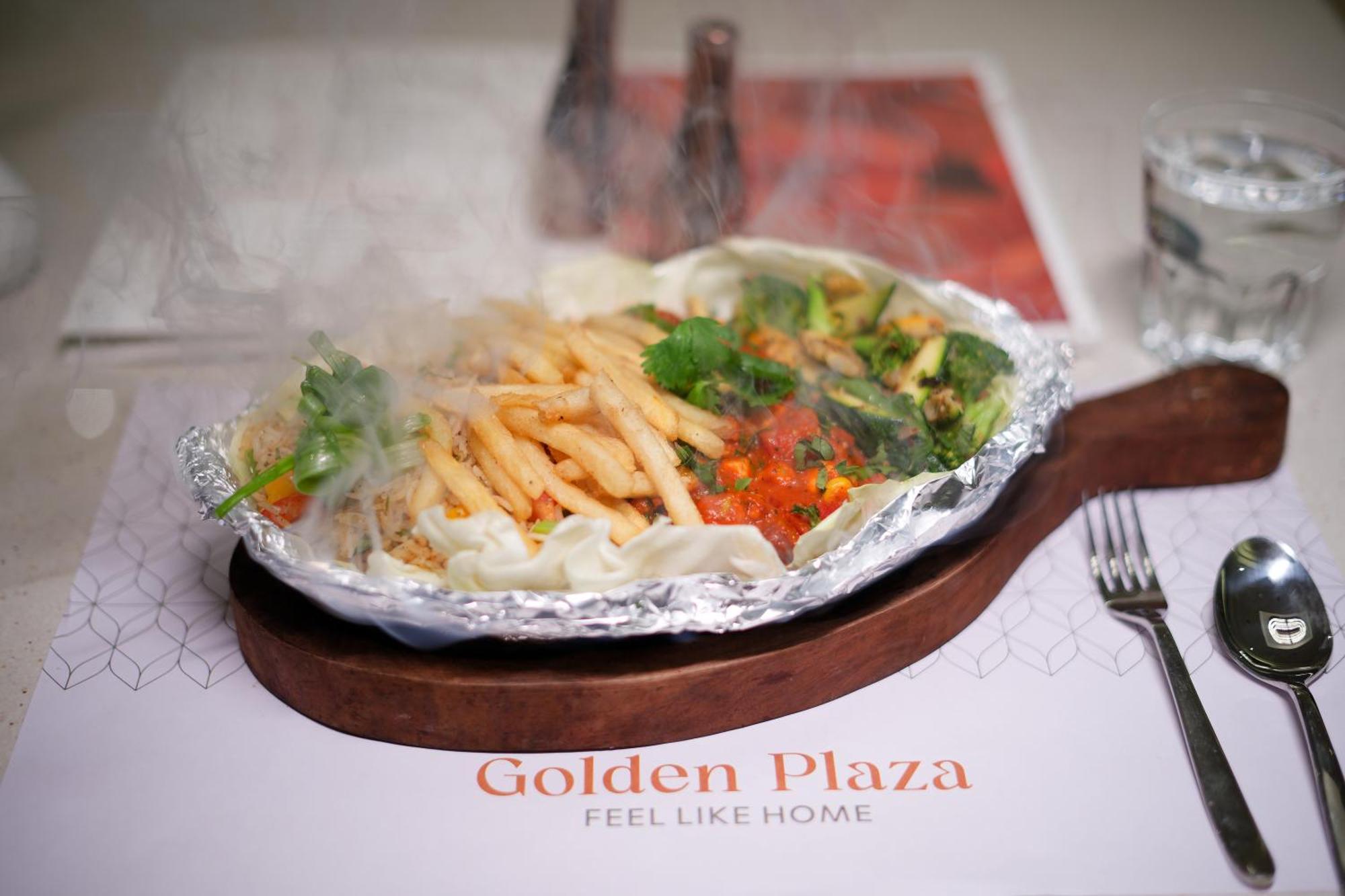 Hotel Golden Plaza Ahmedabad Exterior foto