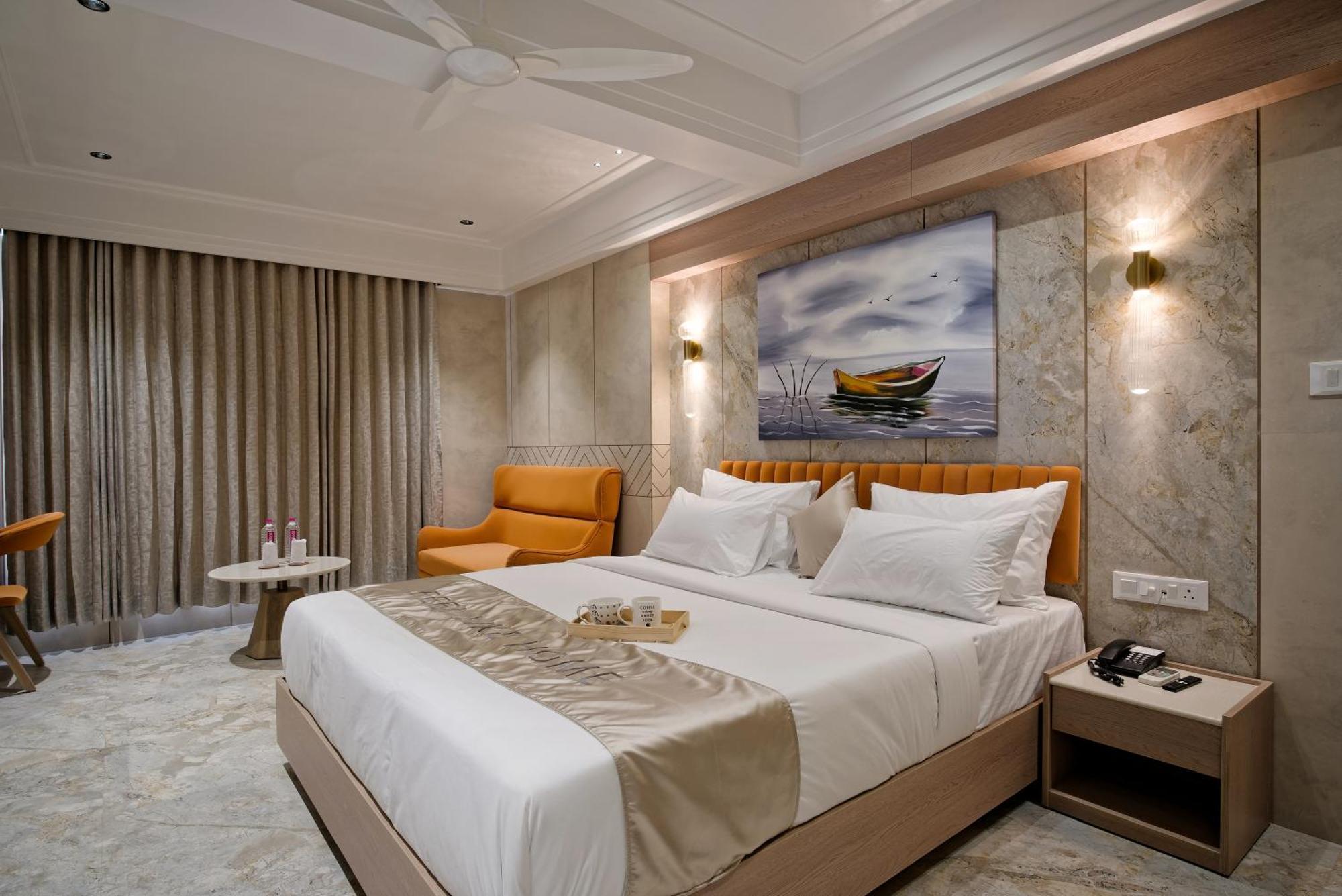 Hotel Golden Plaza Ahmedabad Exterior foto